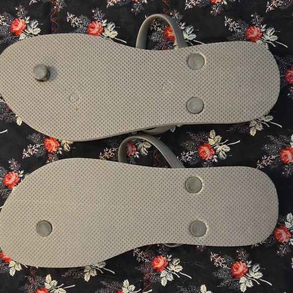 Sandals - Picture 3 of 3